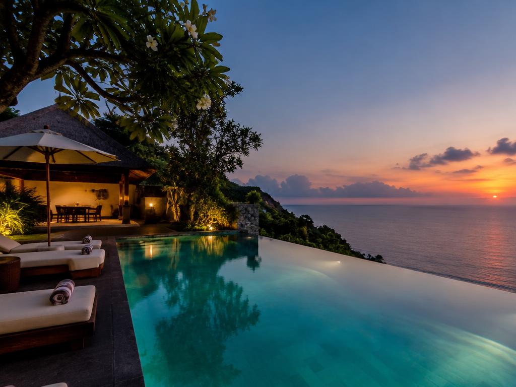 Infinity pool